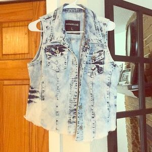 Versatile jean vest
